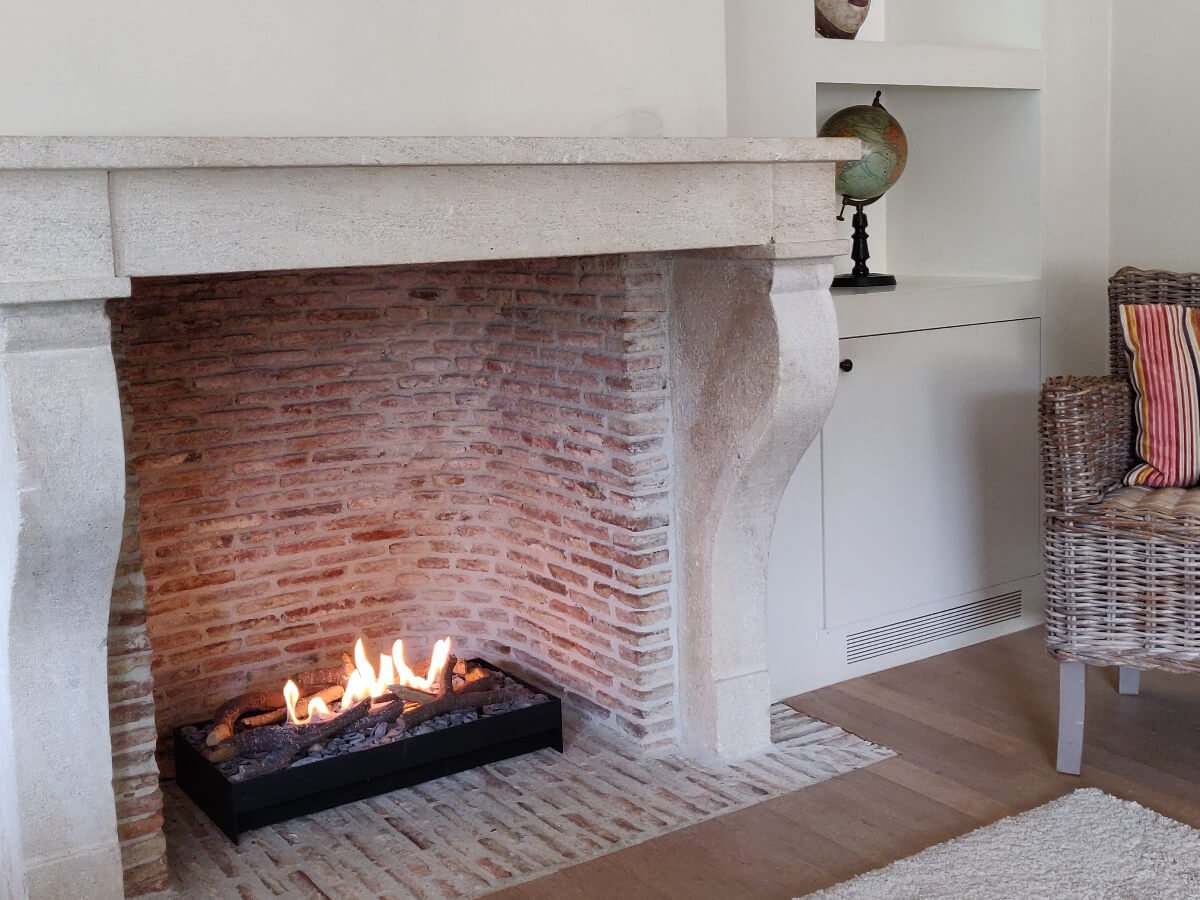 Fire basket in an existing fireplace